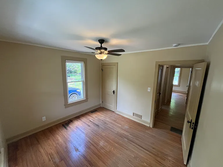 5030 Fowler Ln — Photo 5