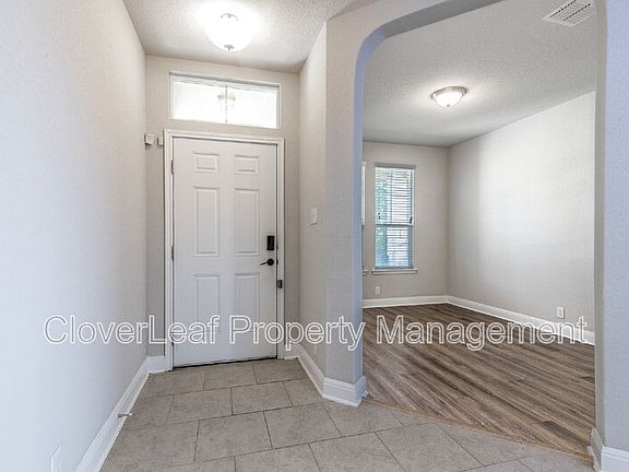 4th image of 15323 McKays Lark