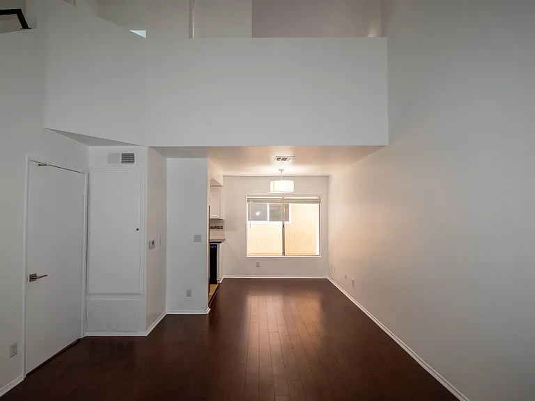 5328 — Photo 2