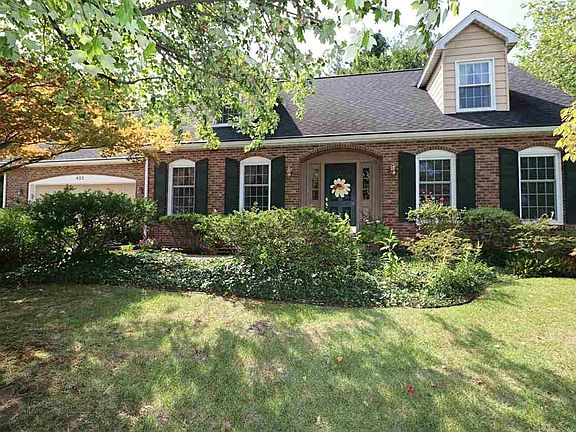 2nd image of 425 Lant Ln