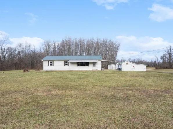 945 Hopewell Rd, Felicity, OH 45120