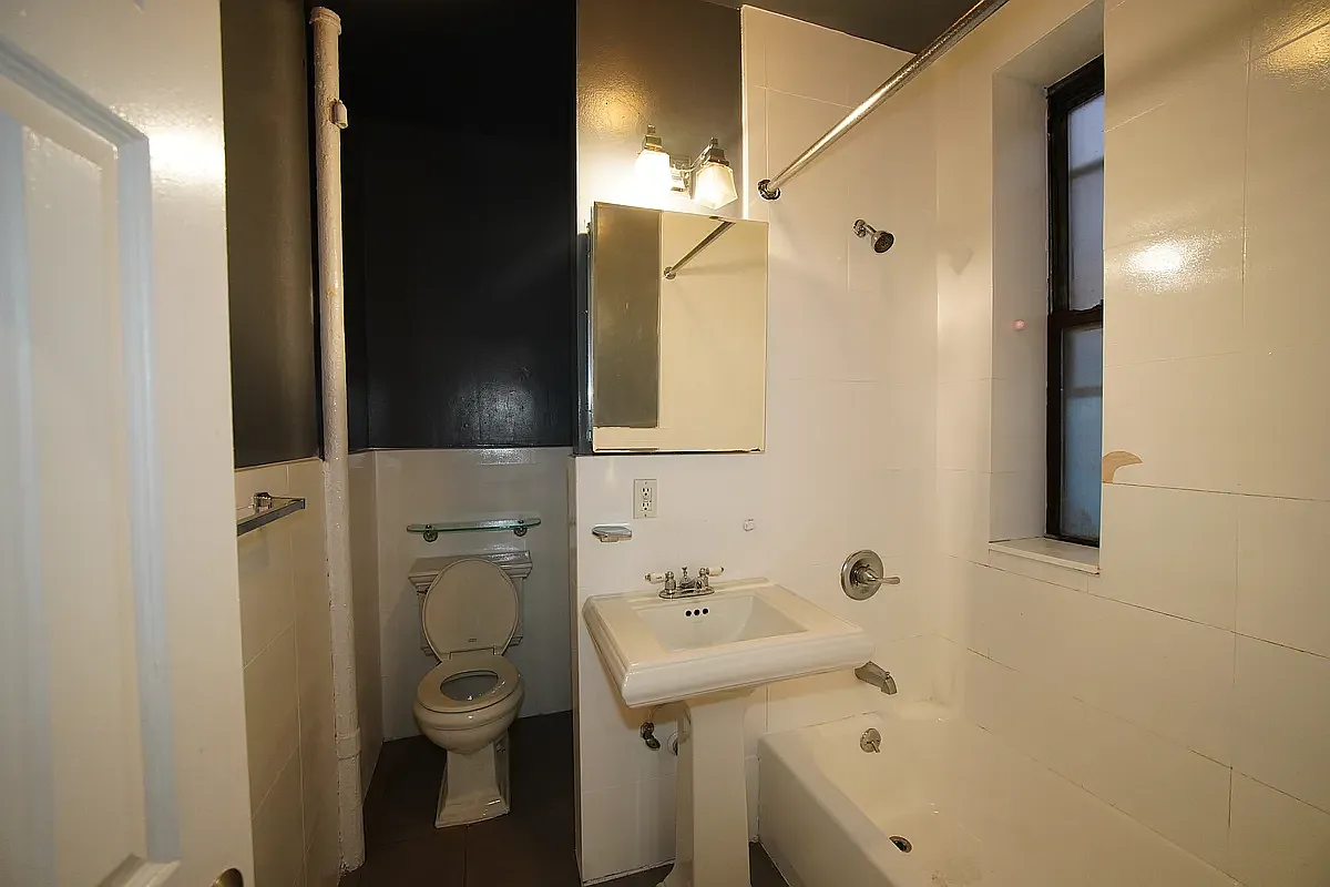 219 East 23rd Street — Photo 3