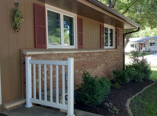 1130 Driftwood Dr, Lincoln, NE 68510