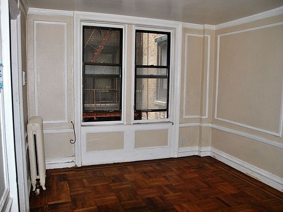 2nd image of 258 W 117th St APT 1E