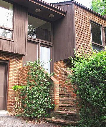 2nd image of 303 Neil St