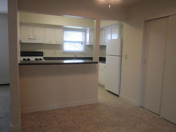 5th image of 3 Kensington Cir APT H