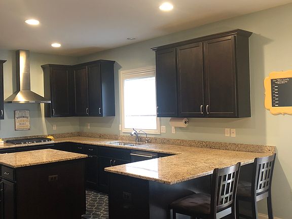 3rd image of 8509 Parkridge Dr