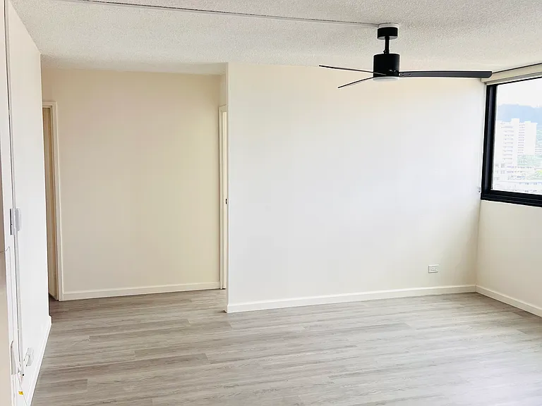 1571 Piikoi St #702 — Photo 12