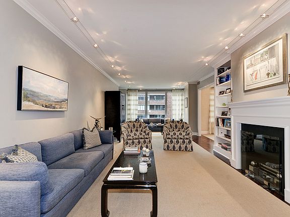 Large Living Room with Fireplace