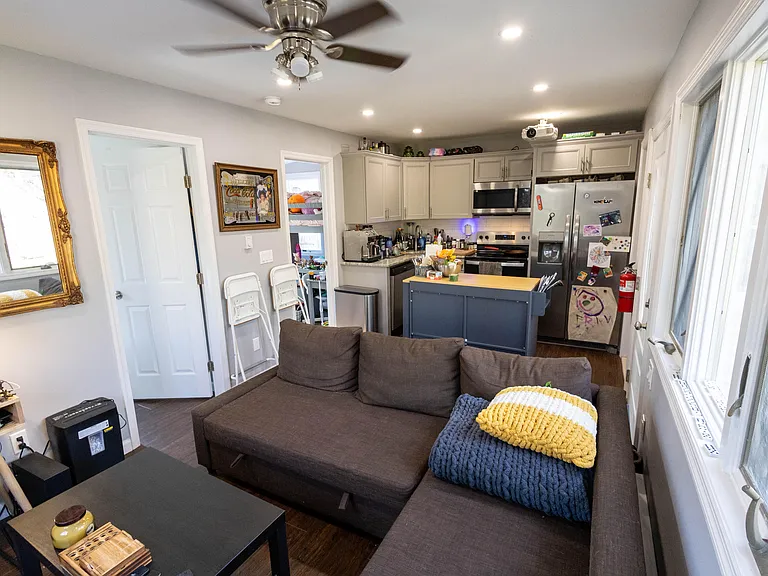 102 Dartmouth Trl — Photo 4