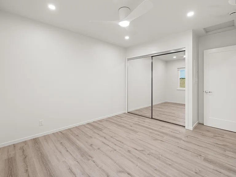 103 W Calle Crespis #C — Photo 13