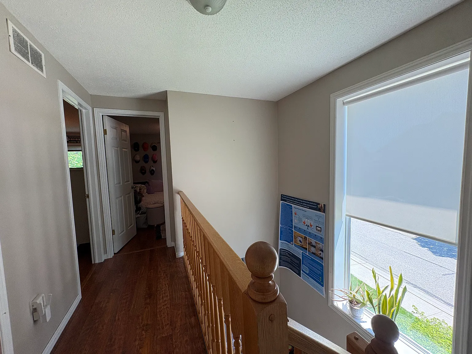 Room 2 - 51 Roehampton Crescent Guelph ON — Photo 4