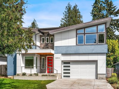 12516 Phinney Avenue N, Seattle, WA, 98133
