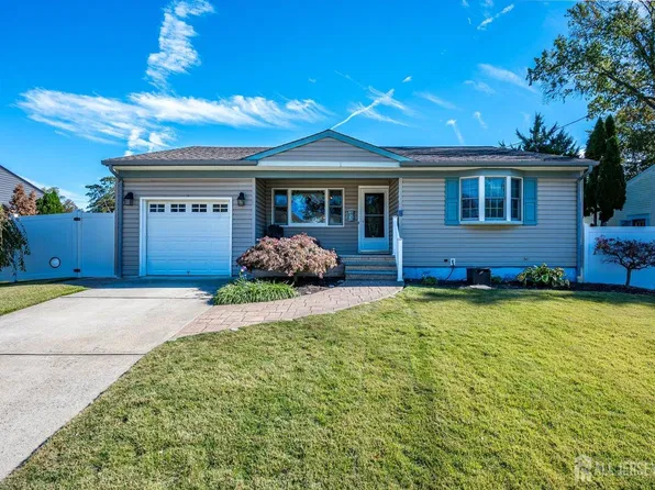 77 Wooding Ave, Edison, NJ 08817