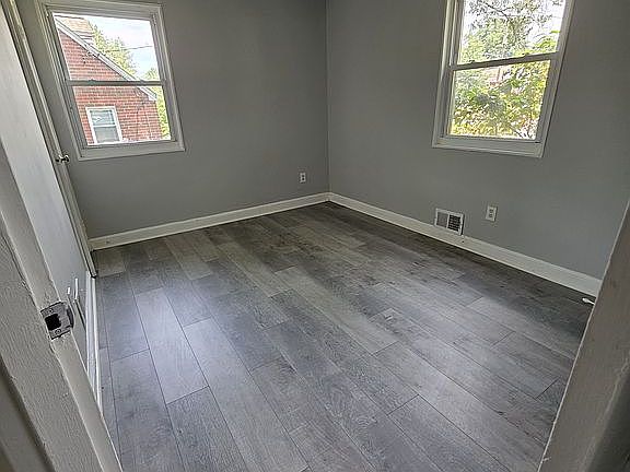 5th image of 4718 68th Ave