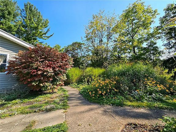 2nd image of 10849 New Oregon Rd