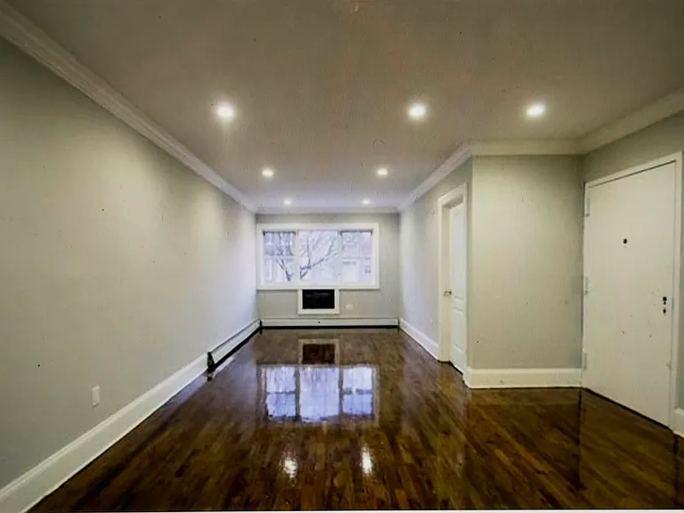 15 Covert St #PENTHOUSE — Photo 4