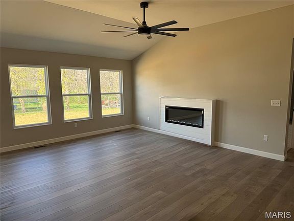 3rd image of 1009 Waymaker Ln