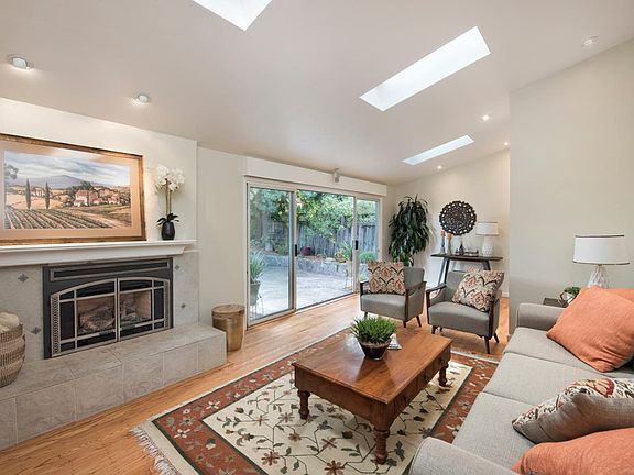 3rd image of 5110 Northlawn Dr