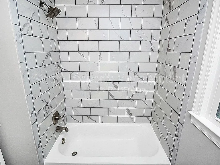 604 Westwood Cir — Photo 17