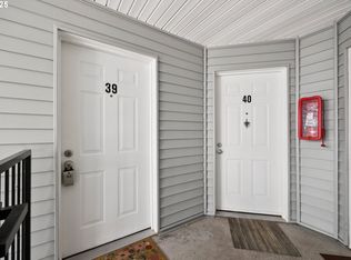 217 NE 146th Ave APT 39, Portland, OR 97230