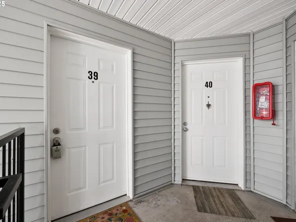 217 NE 146th Ave APT 39, Portland, OR 97230