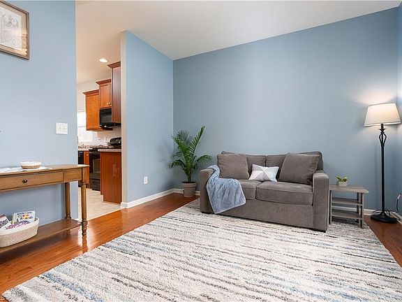 3rd image of 2546 Covington Loop