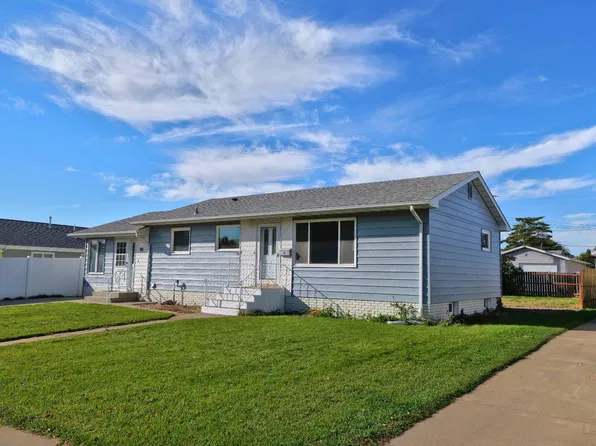 911 8th Ave SE, Sidney, MT 59270