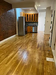 Rented by Alexander Bilu, LREB