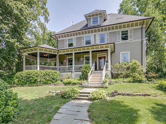 4th image of 112 Downing Ave