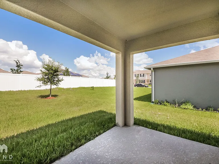 1461 Powell Ln — Photo 13