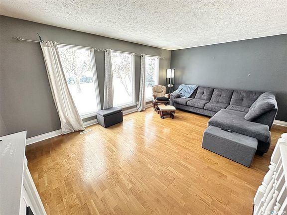 5th image of 748 Brimacombe Dr
