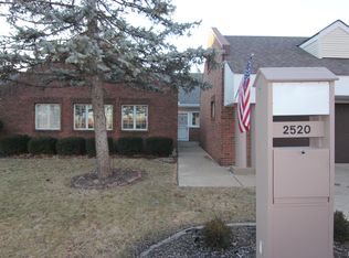 2520 W Hidden Lake Ct #5, Peoria, IL