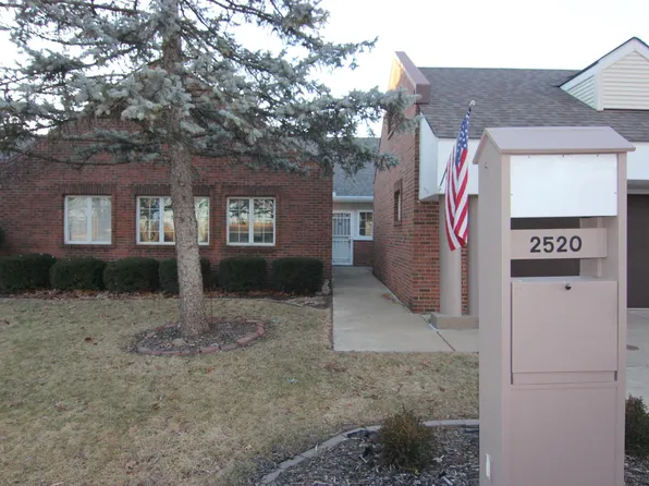 2520 W Hidden Lake Ct #5, Peoria, IL 61614