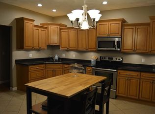 556 Longhi Rd, Collinsville, IL 62234