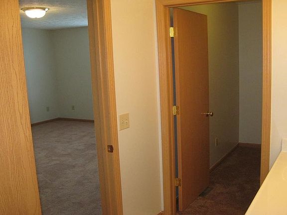 5th image of 3231 Legion Ln #5