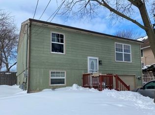 266 N Crystal Ave, Elgin, IL 60123