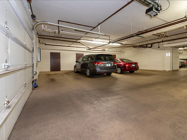 5105 Madison St #511 — Photo 17