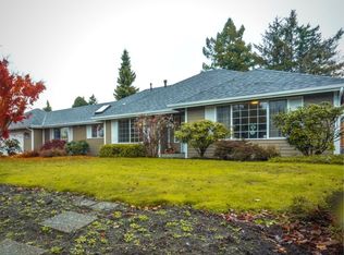12025 Bayhill Dr, Burlington, WA 98233