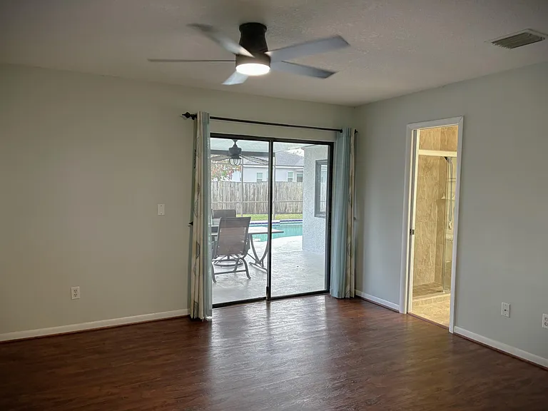 202 SW Crescent Ave — Photo 7