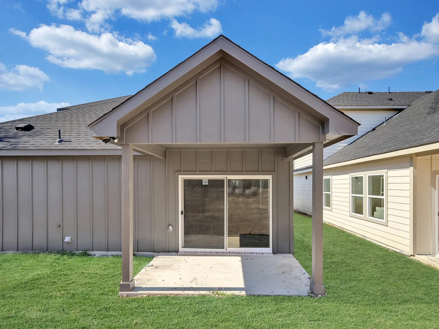 4 bed, 1908 sqft, $2,800 — Photo 4