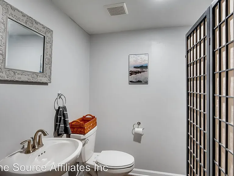 625 Coleman St — Photo 5