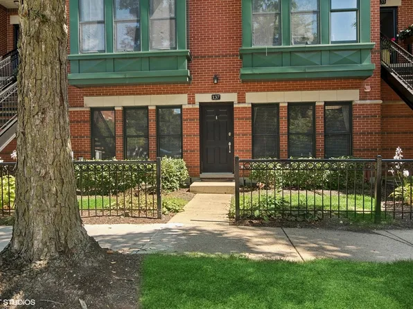 137 N Rose St, Palatine, IL 60067