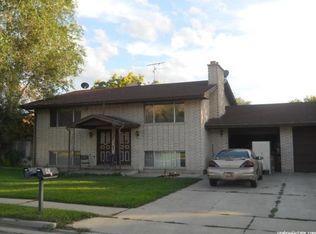 923 S Artistic Cir, Springville, UT 84663