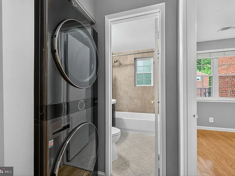 2812 S Wakefield St #D — Photo 21