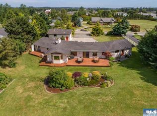 81 Pheasant Run Dr, Sequim, WA 98382