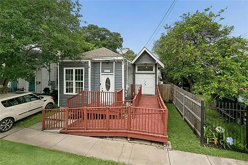 4609 Annunciation St Photo 1