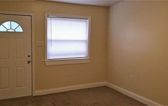 3rd image of 4030 Hollygrove St