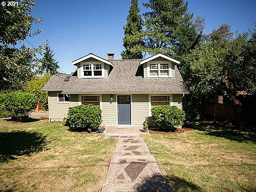 2005 Riverview St Photo 1