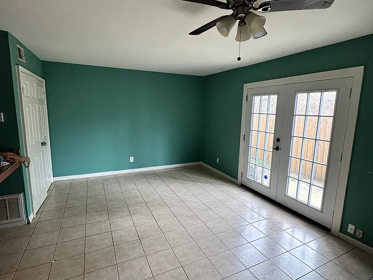 1215 Truxton St #101 — Photo 2